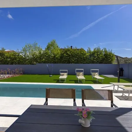 Villa Gali By Guide *